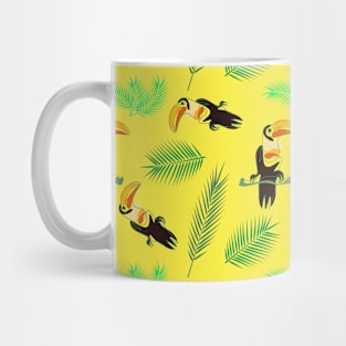 Yellow tropical seamless pattern with toucan bird and palm tree Mug